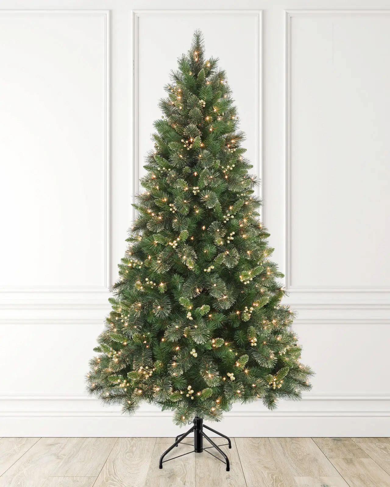 Pre-Lit Green Pine Tree