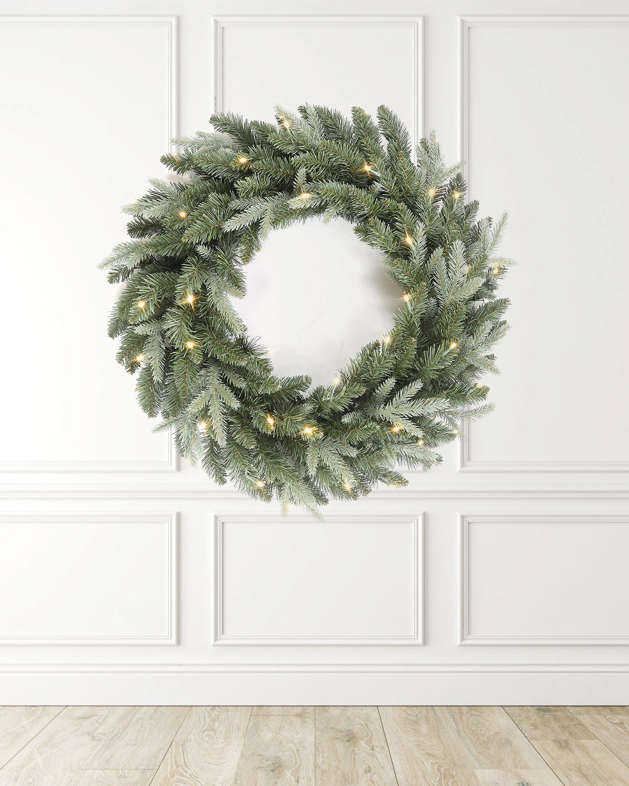Pre-Lit Frosted Wreath
