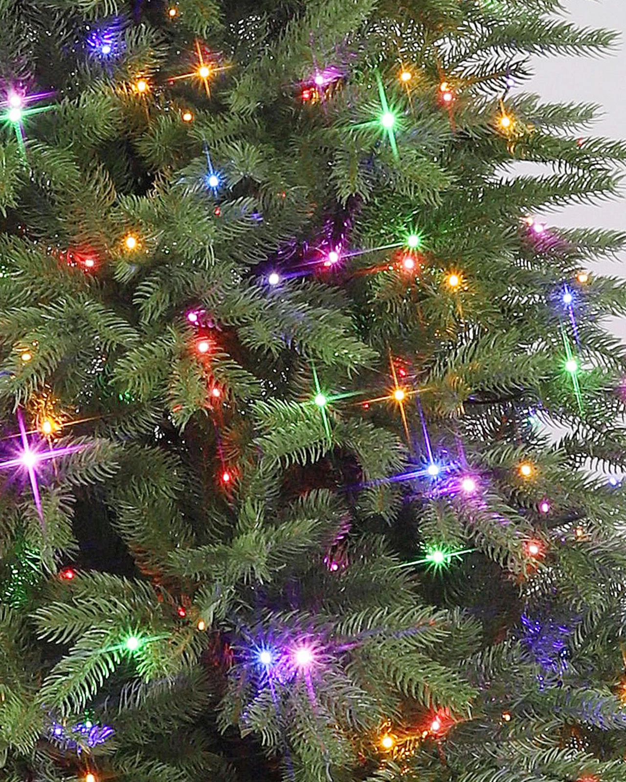 Pre-Lit Green Spruce Tree